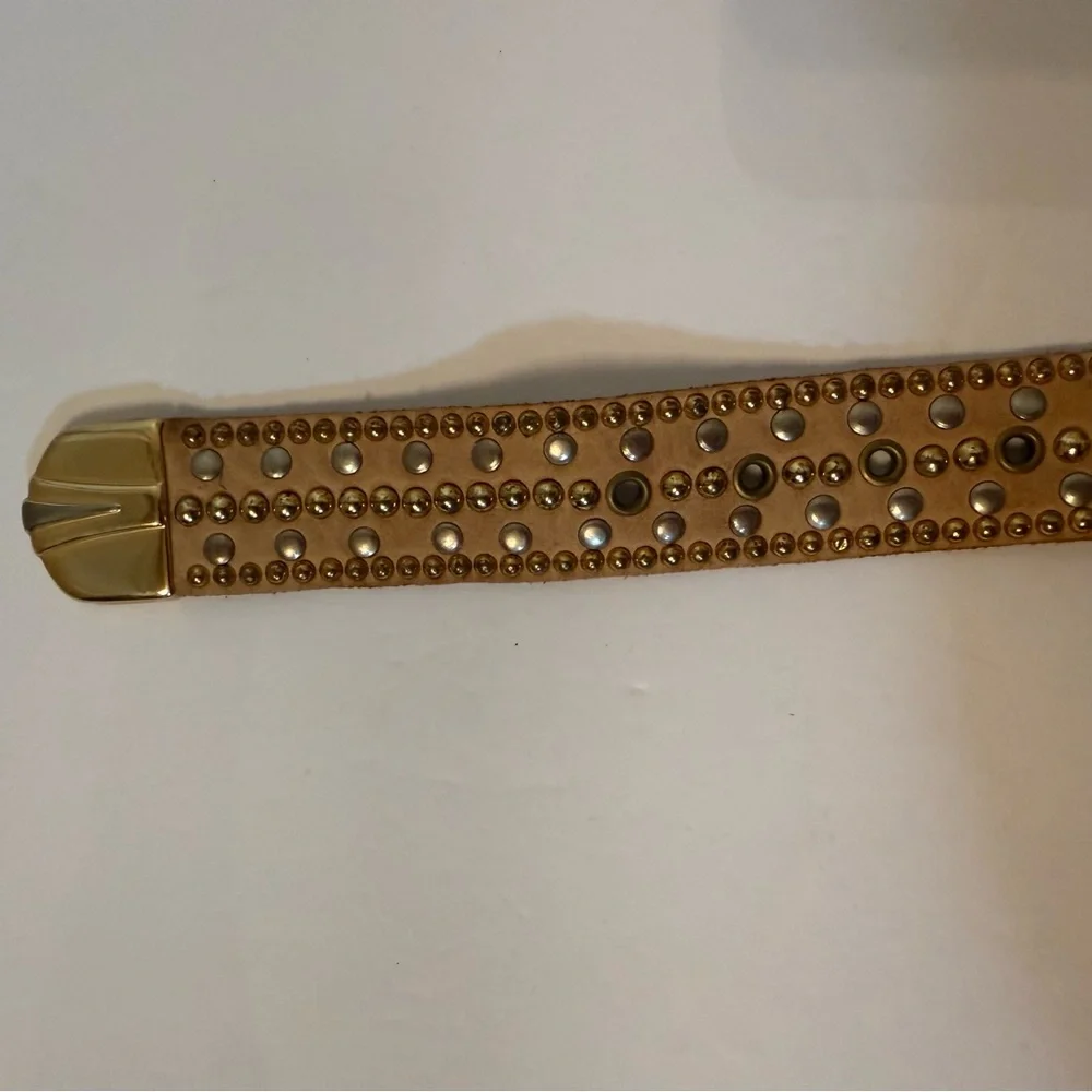 SAND CASTLE USA BELT TAN LEATHER GOLD SILVER STUDS BUCKLE No size Fits M